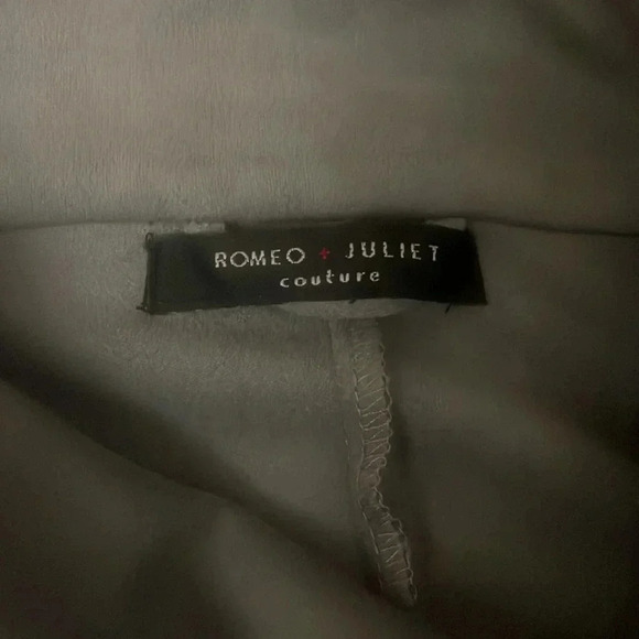 Romeo + Juliet Couture Blazer - Picture 2 of 3